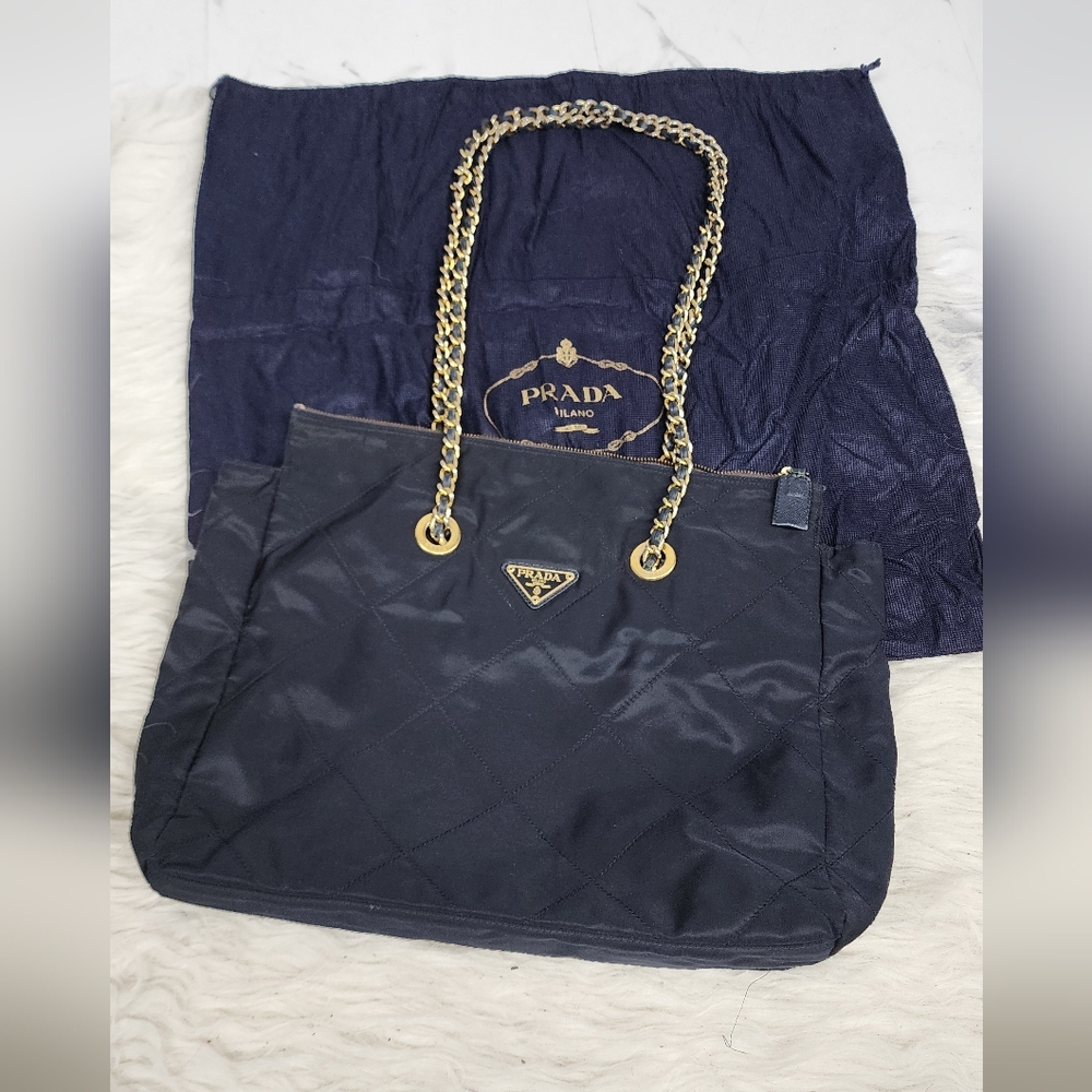 Auth Navy Bleu  Quilted Shoulder Bag with Gold Hardware - Picture 2 of 14